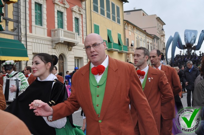 Ingrandisci la foto