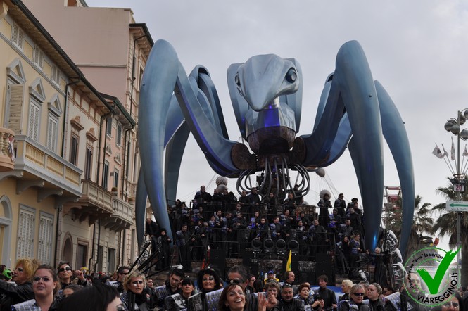 Ingrandisci la foto
