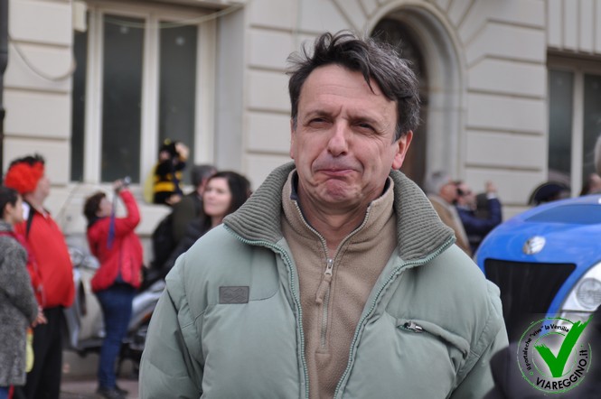Ingrandisci la foto