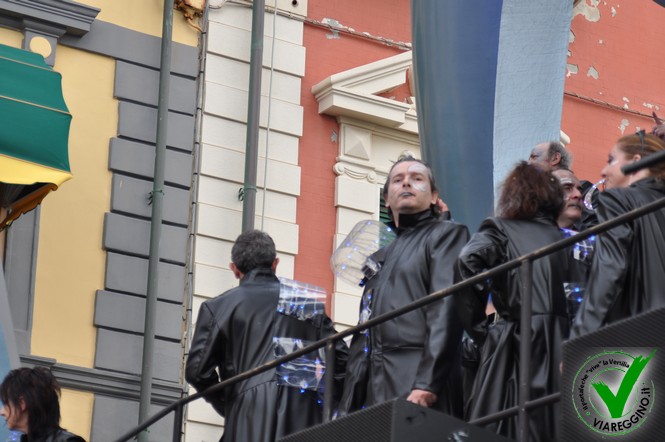 Ingrandisci la foto