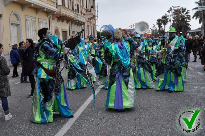 Ingrandisci la foto