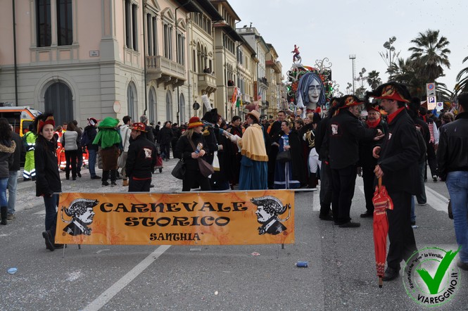 Ingrandisci la foto