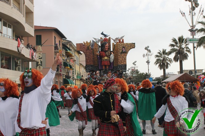 Ingrandisci la foto