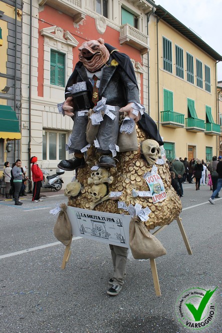 Ingrandisci la foto