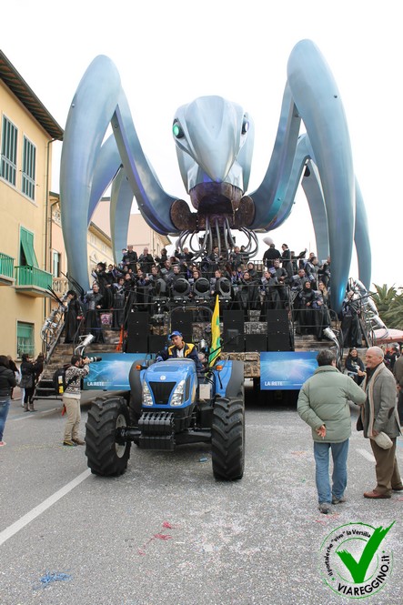Ingrandisci la foto
