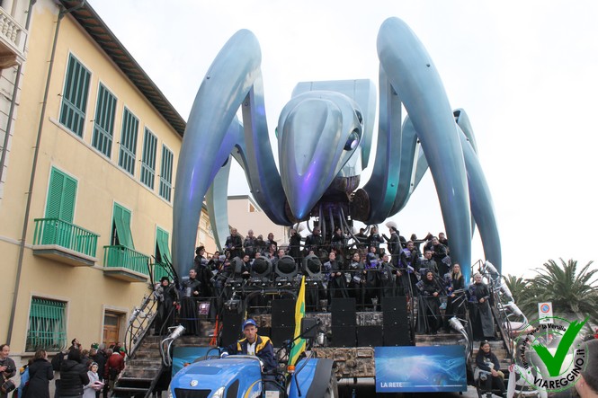 Ingrandisci la foto