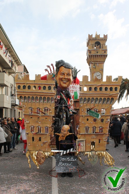 Ingrandisci la foto
