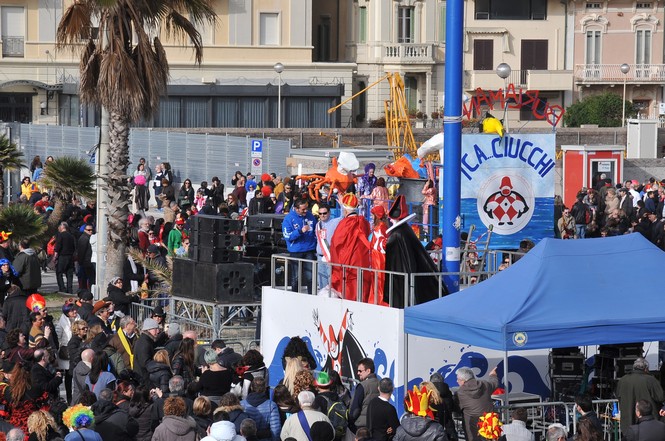 Ingrandisci la foto