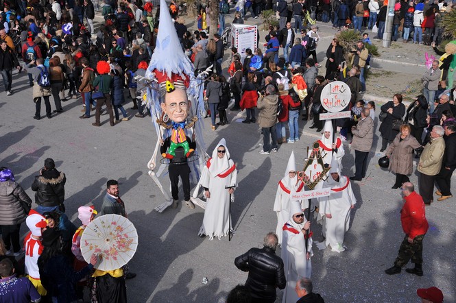 Ingrandisci la foto