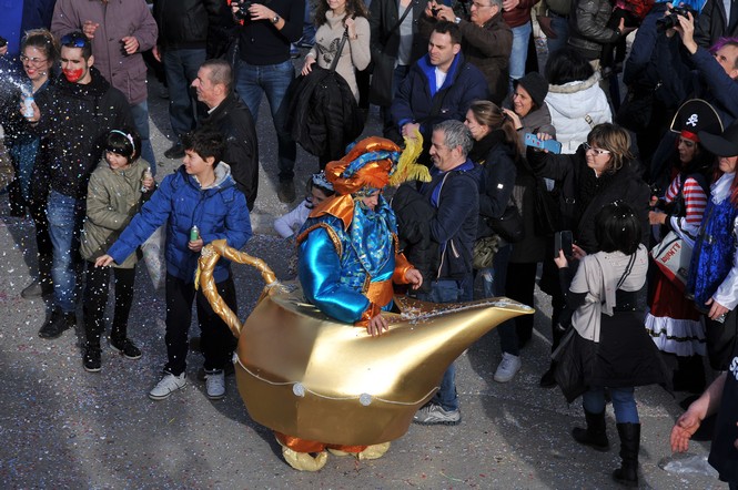 Ingrandisci la foto