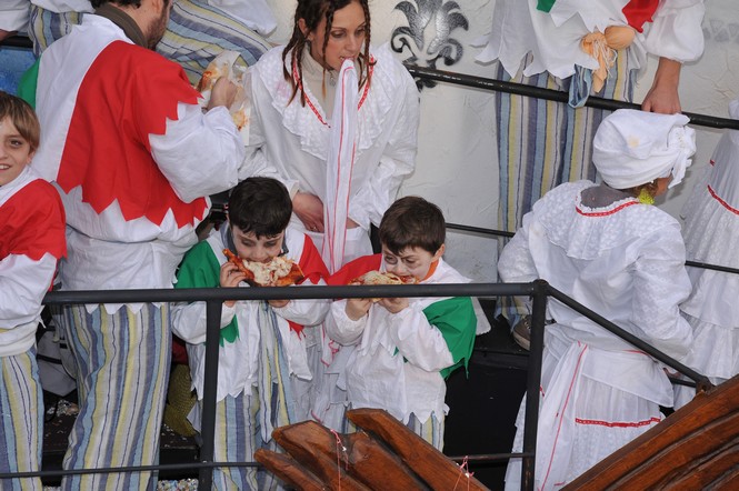 Ingrandisci la foto
