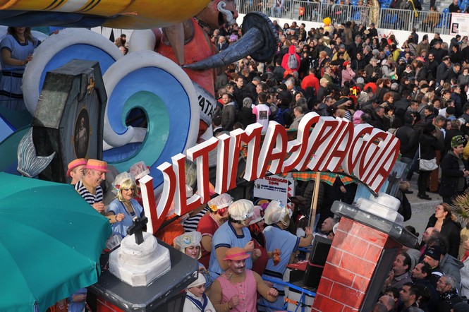 Ingrandisci la foto