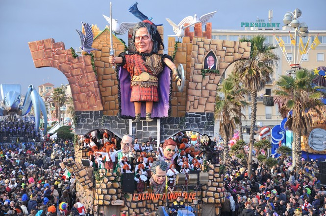 Ingrandisci la foto