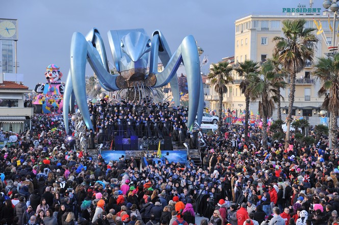 Ingrandisci la foto