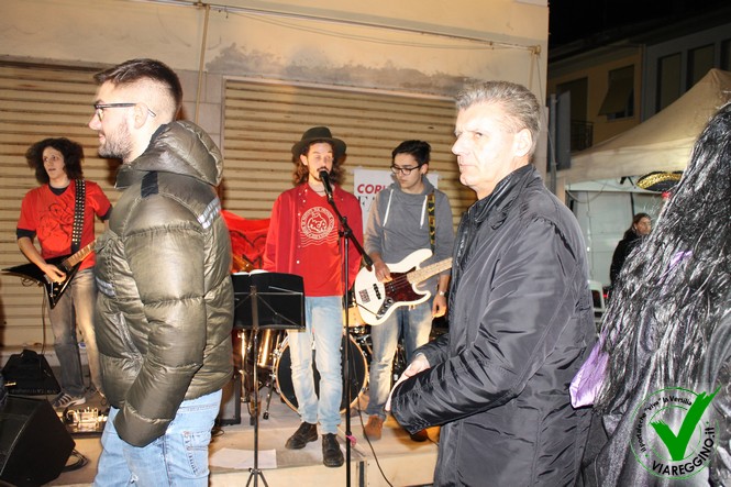 Ingrandisci la foto