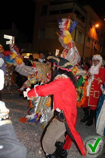 Ingrandisci la foto