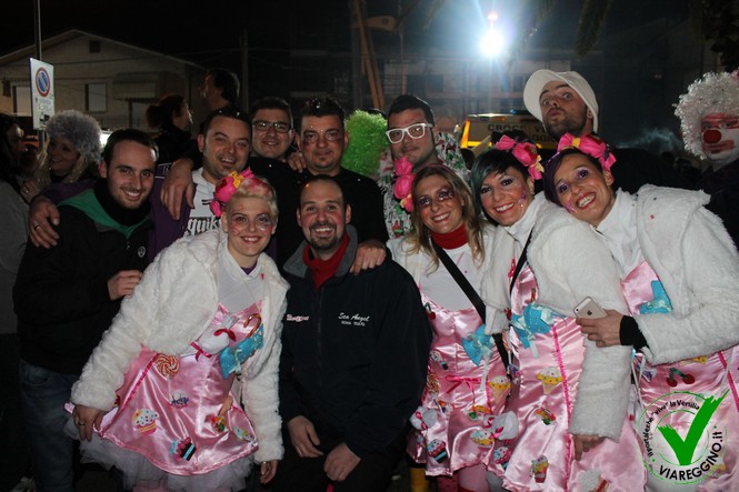 Ingrandisci la foto