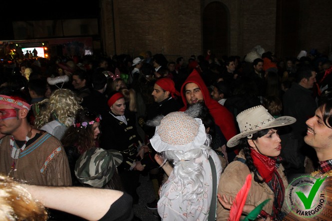 Ingrandisci la foto