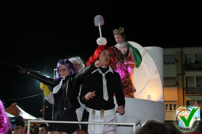 Ingrandisci la foto