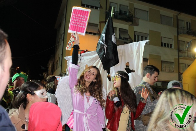 Ingrandisci la foto