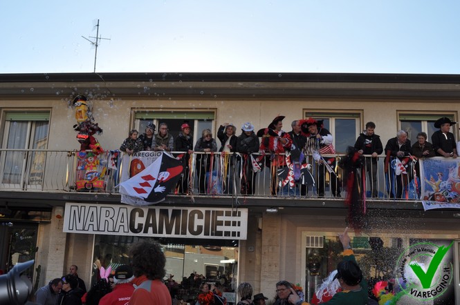 Ingrandisci la foto