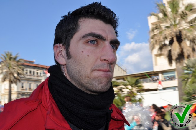 Ingrandisci la foto