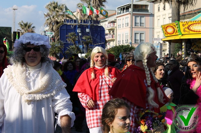 Ingrandisci la foto