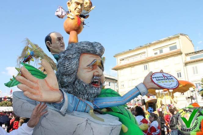 Ingrandisci la foto