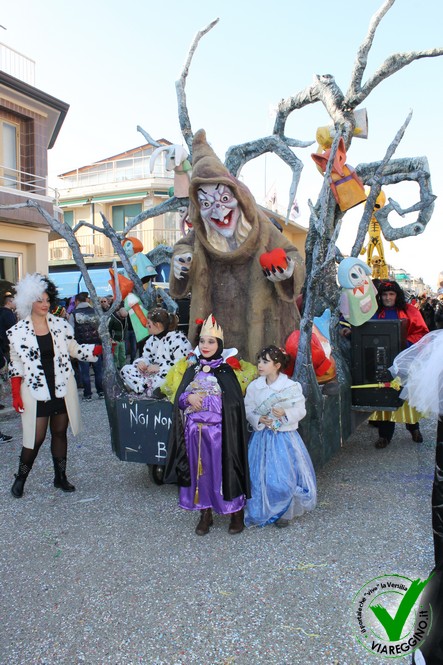 Ingrandisci la foto