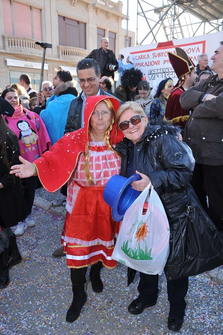Ingrandisci la foto