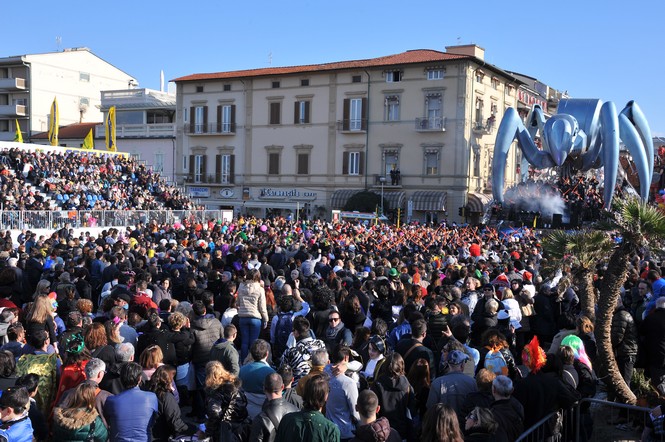 Ingrandisci la foto