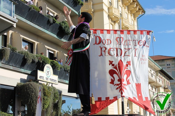 Ingrandisci la foto