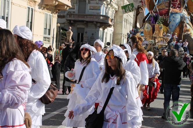 Ingrandisci la foto