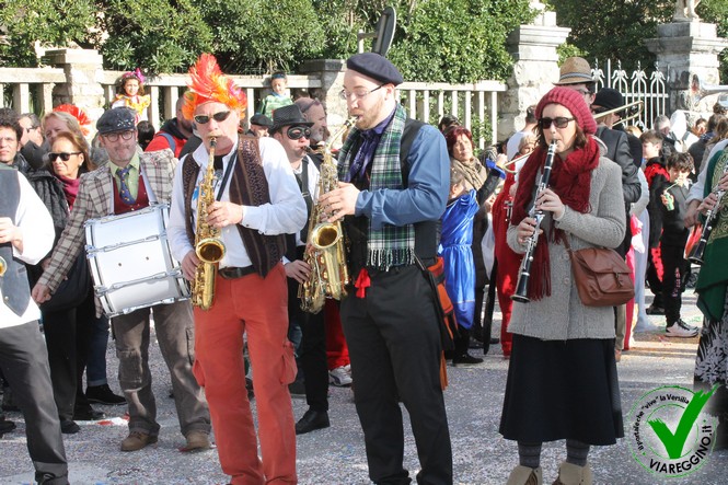 Ingrandisci la foto