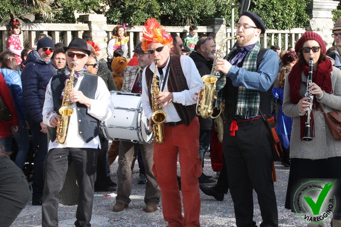 Ingrandisci la foto