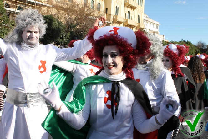 Ingrandisci la foto