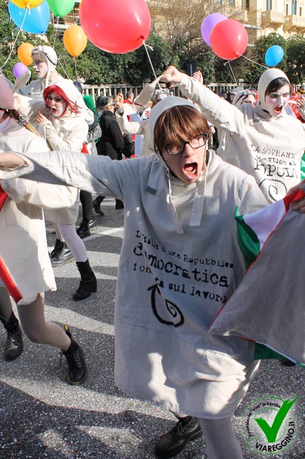Ingrandisci la foto