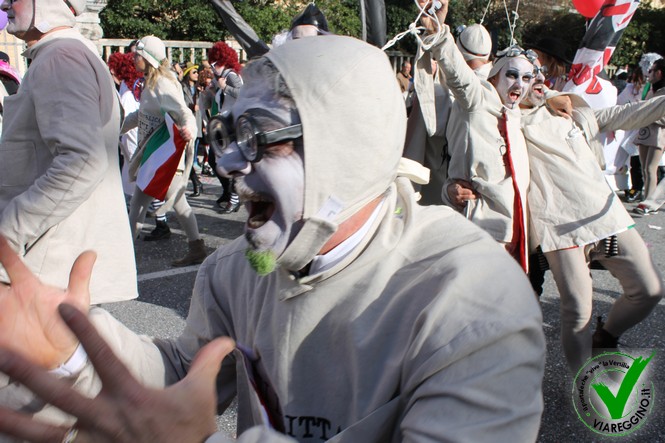 Ingrandisci la foto