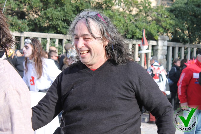 Ingrandisci la foto