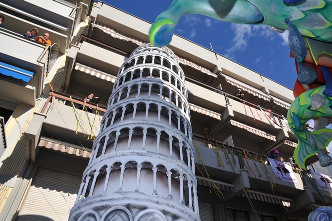 Ingrandisci la foto