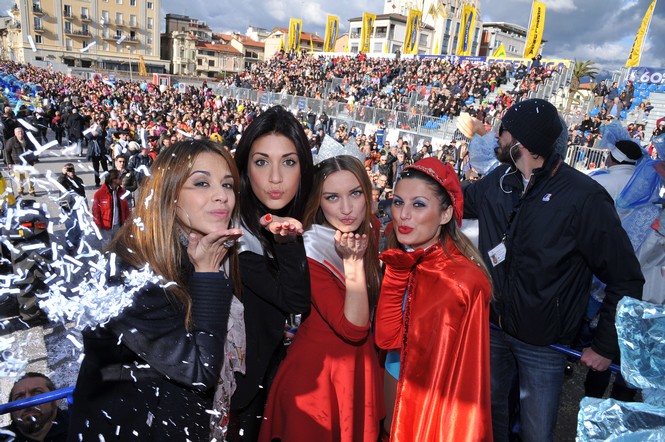 Ingrandisci la foto