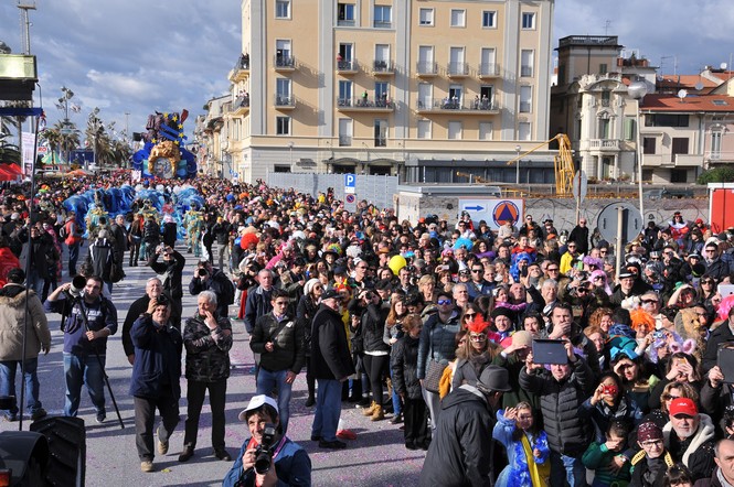 Ingrandisci la foto