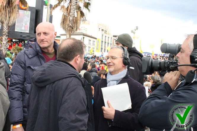 Ingrandisci la foto
