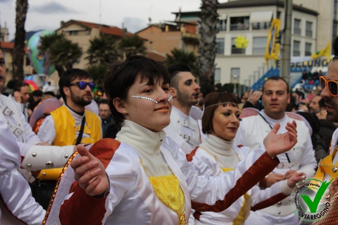 Ingrandisci la foto