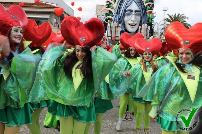 Ingrandisci la foto