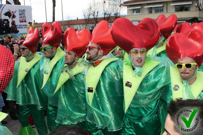 Ingrandisci la foto