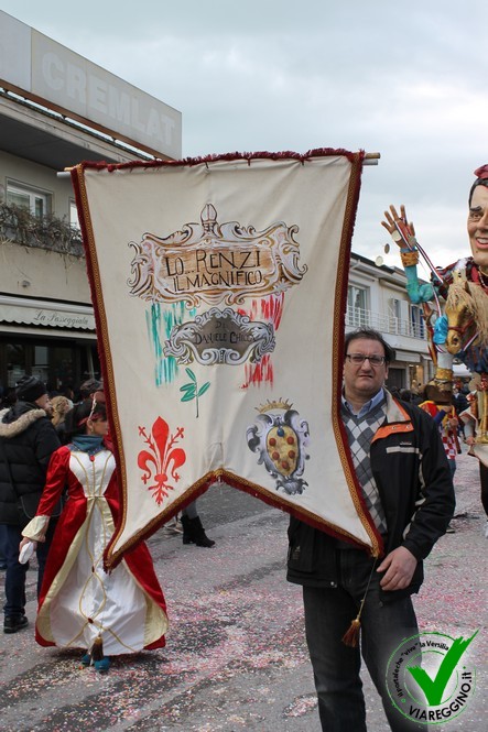 Ingrandisci la foto