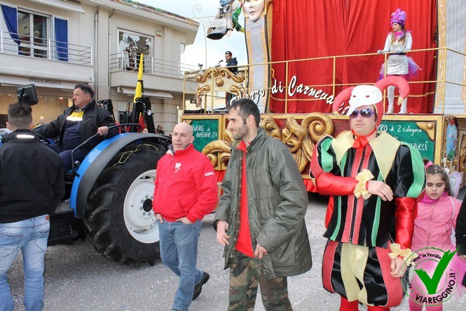 Ingrandisci la foto