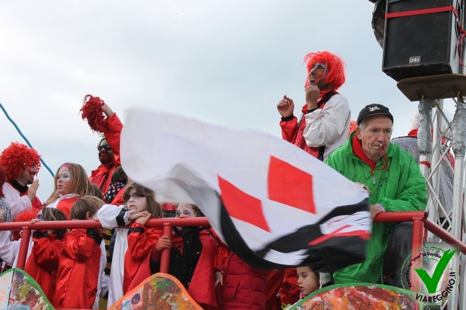 Ingrandisci la foto
