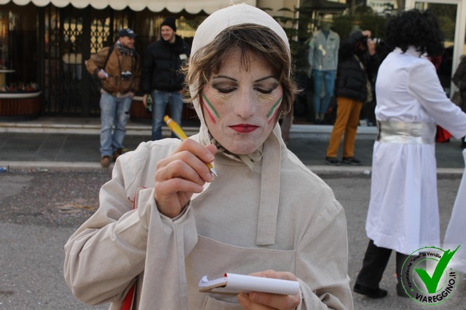 Ingrandisci la foto